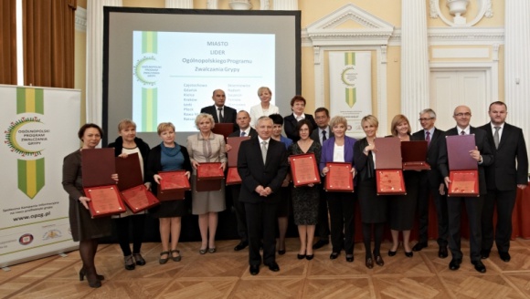 Liderzy w zwalczaniu grypy Zdrowie, BIZNES - 23 września miasto Wołomin otrzymało tytuł Lidera Ogólnopolskiego Programu Zwalczania Grypy. Tym samym znalazł się w gronie 15 laureatów z całej Polski, obok tak dużych miast jak Warszawa, Kraków, Gdańsk czy Wrocław.