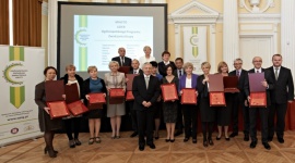 Liderzy w zwalczaniu grypy Zdrowie, BIZNES - 23 września miasto Wołomin otrzymało tytuł Lidera Ogólnopolskiego Programu Zwalczania Grypy. Tym samym znalazł się w gronie 15 laureatów z całej Polski, obok tak dużych miast jak Warszawa, Kraków, Gdańsk czy Wrocław.