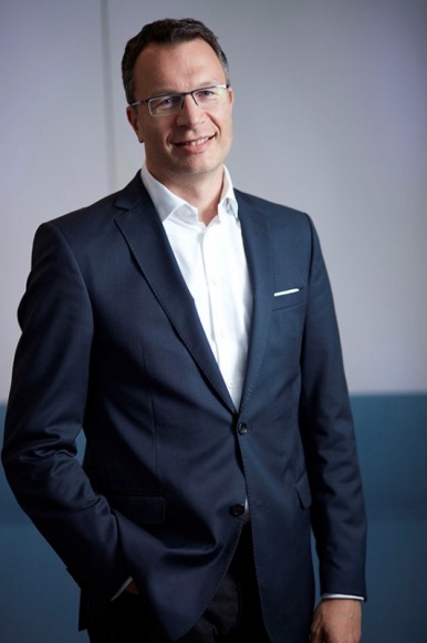 Tomasz Lisewski Dyrektorem Marketingu w globalnej strukturze firmy Philips Zdrowie, BIZNES - Wielki sukces Polaka na arenie międzynarodowej- Tomasz Lisewski nowym Dyrektorem Marketingu w globalnej strukturze firmy Philips