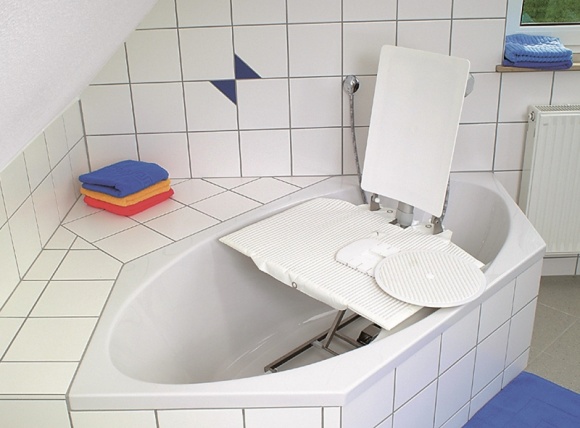 Jak dostosować łazienkę do potrzeb niepełnosprawnych? Zdrowie, BIZNES - Życie osoby niepełnosprawnej usłane jest wieloma niedogodnościami. Na każdym kroku spotyka się bariery, które uniemożliwiają jej samodzielne funkcjonowanie.