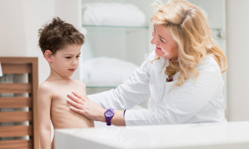 Jak przeciwdziałać wadom postawy u dzieci?