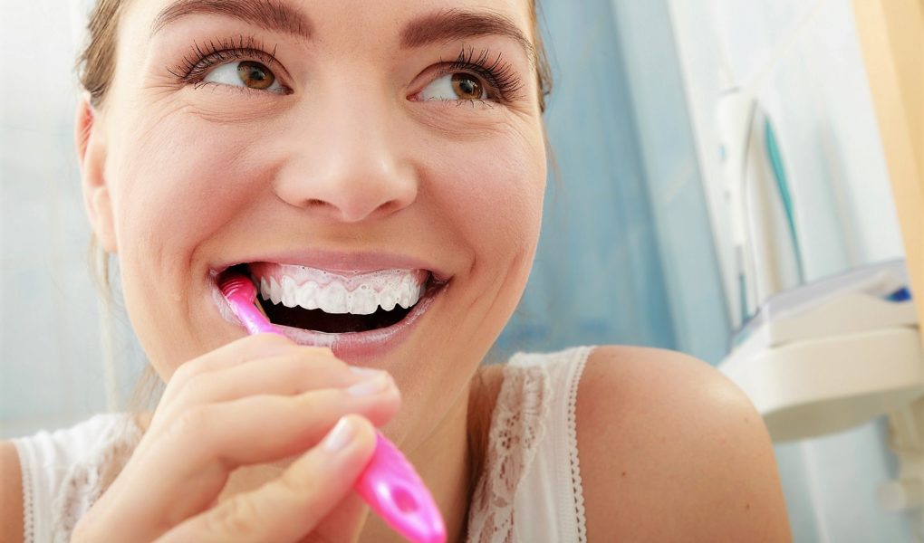 Jak prawidłowo dbać o higienę jamy ustnej 5 popularnych mitów dotyczących zdrowia jamy ustnej