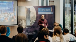 Za nami kolejna edycja Climathonu Zdrowie, BIZNES - Aplikacja do monitorowania oszczędzania energii elektrycznej oraz deszczowy ogród – oto zwycięskie pomysły tegorocznej edycji Climathonu w Warszawie i Krakowie.