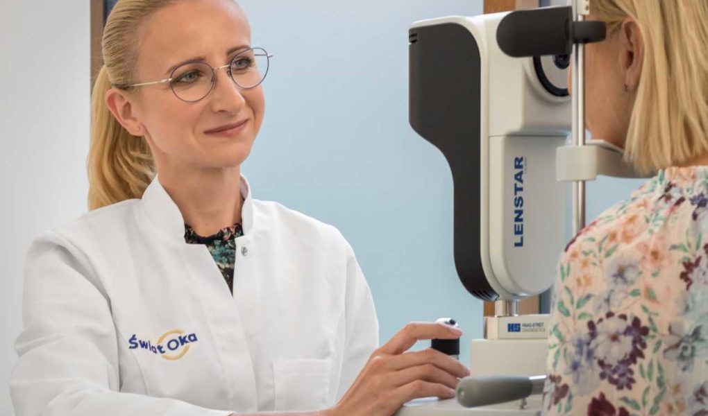 mgr Weronika Leszczyńska_Mat. prasowy Optometrysta – właściwy kontakt przy doborze korekcji wad wzroku