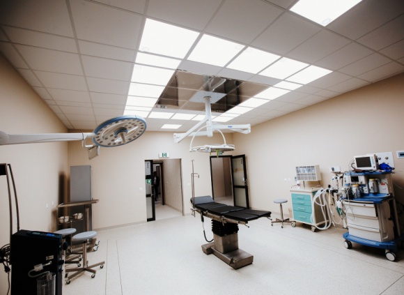 Noviline - nowe Centrum Medyczne w Białymstoku Zdrowie, BIZNES - Kilkanaście poradni specjalistycznych, innowacyjne zabiegi oraz oddział szpitalny z salami operacyjnymi i poopercyjnymi dla pacjentów – w Białymstoku przy Fabrycznej powstało nowe Centrum Medyczne Noviline.