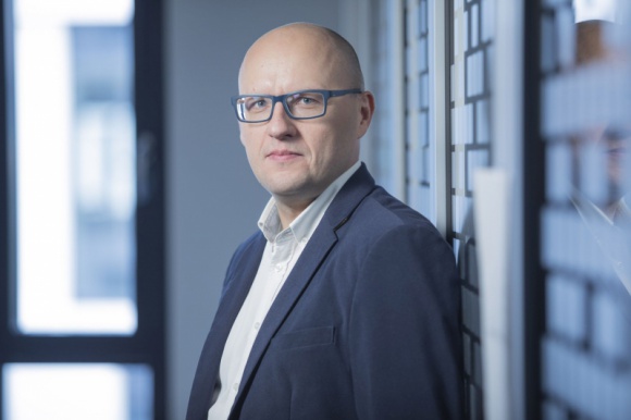 DB Schenker i Polpharma na forum liderów sektora farmaceutycznego BIZNES, Farmacja - ​DB Schenker i Polpharma wystąpią na Forum Pharma 360° Planet organizowanym dla liderów sektora farmaceutycznego. Wydarzenie odbędzie się w dniach 15-16 października w Warszawie.