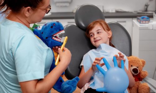 Leczyć czy nie leczyć – poznaj prawdę o mleczakach