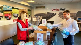 Cynkomet wspiera medyków w walce z koronawirusem Zdrowie, BIZNES - Producent maszyn rolniczych z Czarnej Białostockiej przekazał 300 maseczek i 50 litrów płynu dezynfekującego szpitalowi Ministerstwa Spraw Wewnętrznych i Administracji w Białymstoku.