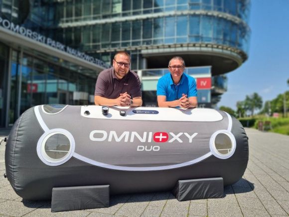 Pomorski startup chce dać Polakom łatwy dostęp do terapii hiperbarycznej Zdrowie, BIZNES - OMNIOXY dostarcza wysokiej jakości, bezpieczne i łatwe w obsłudze komory hiperbaryczne do świadczenia usług, rehabilitacji, dla sportowców, klinik urody, a także ośrodków odnowy biologicznej.