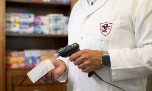 Jak wykorzystać system PLMVS do zarządzania apteką?