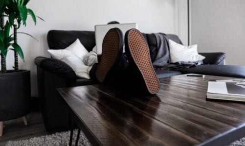 Jak pracodawca może zadbać o BHP pracowników zdalnych?